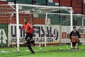 Cirilo foi o autor do gol da vitória sobre o Ituano (Foto: Carlos Insaurriaga - AI GEB)