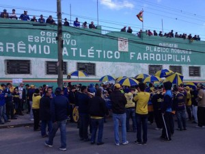 Torcida áureo-cerúlea também promete bom público no estádio Nicolau Fico