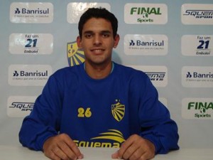 Zagueiro atuou no Lobão em 2010 (Foto: Divulgação ECP)