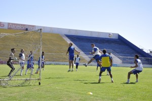 Jogo treino será realizado na Boca do Lobo (Foto: AI ECP)