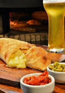 Quer ganhar um delicioso calzone com aquele sabor da Mamma Pizza? Participe do bolão