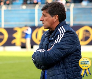 Técnico tem total apoio da direção do clube(Foto: Vinicius Conrad - AI ECP)