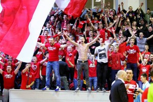 Torcida do Spartak é fanática e bastante inflamada (Foto: Divulgação, Reprodução)