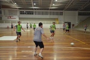 Jogadores participaram de atividades com bola já nesta quarta-feira (Foto: Elison Bitencourt)