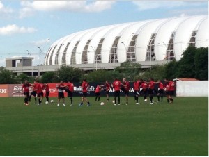 Brasil realiza treino no CT Parque Gigante (Foto: Rádio Gaúcha)