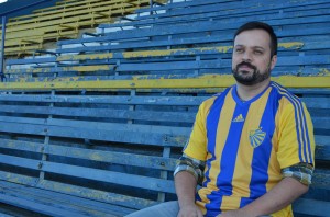 Assíduo na arquibancada durante a juventude, Lúcio nasceu em família áureo-cerúlea (Foto: Elison Bittencourt)