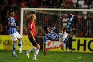 Xavante encara o sub20 do Grêmio (Foto: Fernando Gomes)