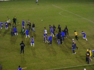 Briga generalizada aconteceu na Boca do Lobo. (Foto: Nágila Rodrigues - Rádio Brapel)