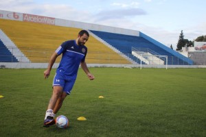 Zagueiro Edson Borges tem feito reforço muscular (Foto: Arquivo/Assessoria ECP)