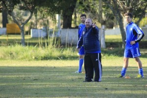 Além do regenerativo, Julinho Camargo deve comandar treino com bola (Foto: Pedro Antunes)