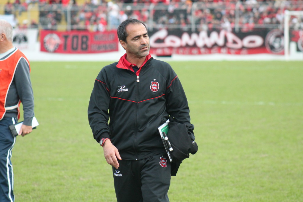 Rogério não confirmou Felipe Garcia no time titular (Foto: Renan Silva-Rede Esportiva)