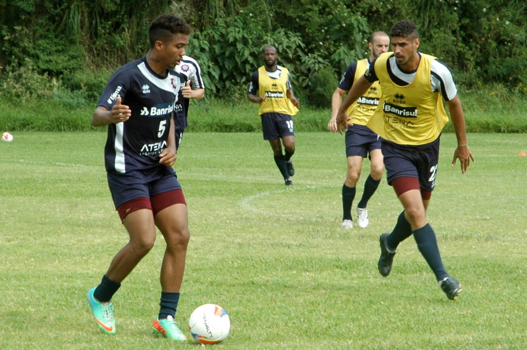 Anderson Feijão pode aparecer entre os titulares nesta quarta-feira (16)