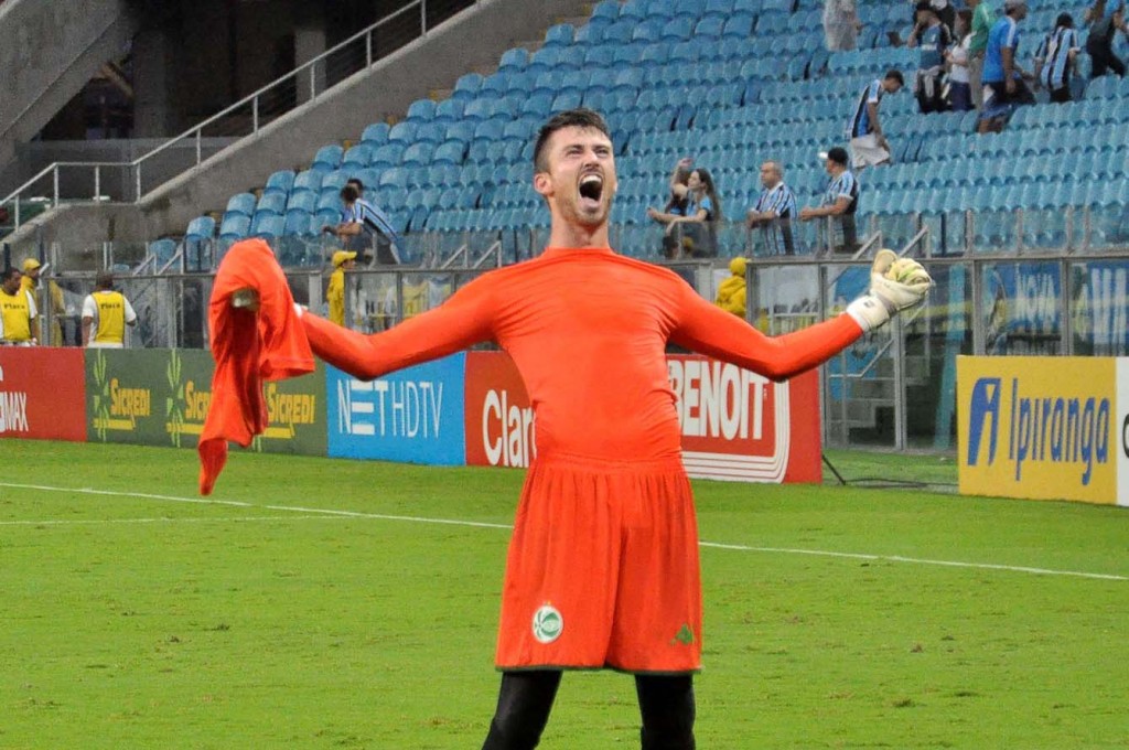 Goleiro foi o destaque da classificação heroica. (Foto: Arhur Dalegrave)