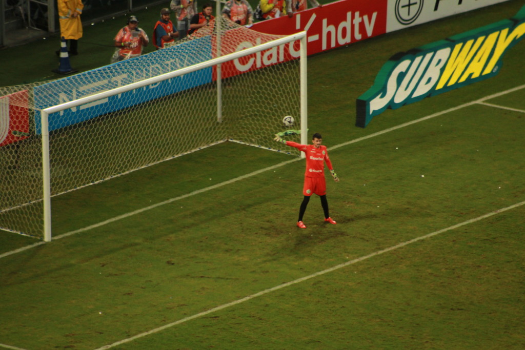 Elias foi o grande nome do jogo. (Foto: Wagner Golle)