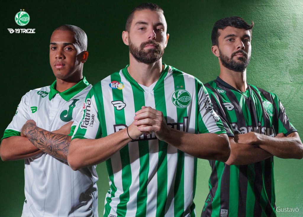 Juventude apresenta os novos uniformes