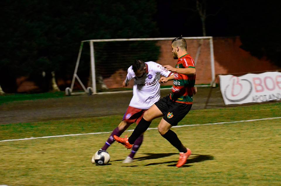 Times fizeram jogo bastante disputado na abertura do quadrangular final. (Foto: Geremias Orlandi)