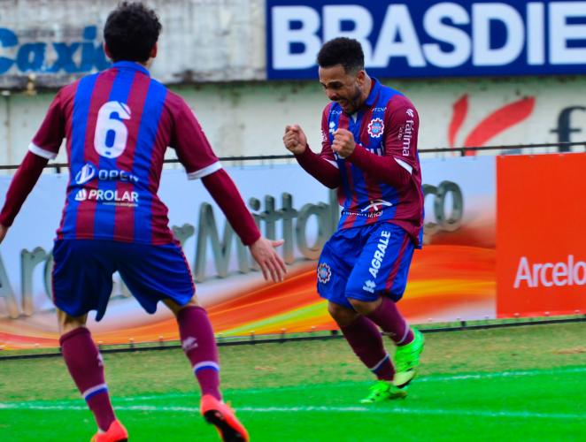 Diego Miranda marca o gol grená (Foto: Geremias Orlandi/Divulgação)