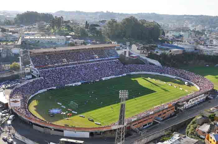 Torcida lotando o Centenário. (Foto: Jornal Observatório)