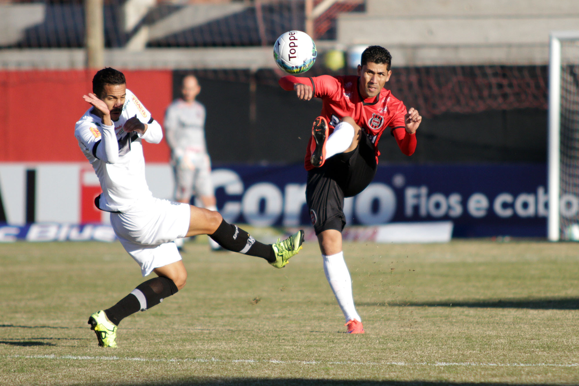 Marlon deve retornar ao time titular (Foto: Carlos Insaurriaga/G.E. Brasil)