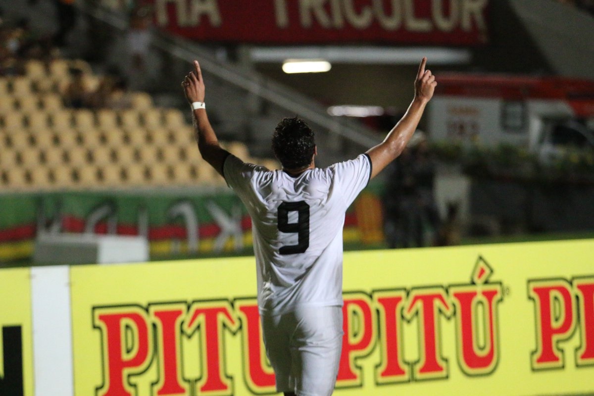 Nathan marcou o gol rubro-negro (Foto: Jonathan Silva/G.E. Brasil)