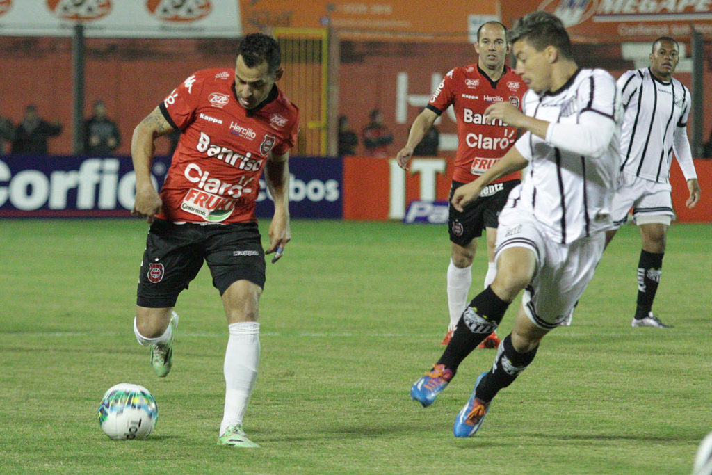 Wender volta a ser opção no Xavante (Foto: Carlos Insaurriaga/GE Brasil)