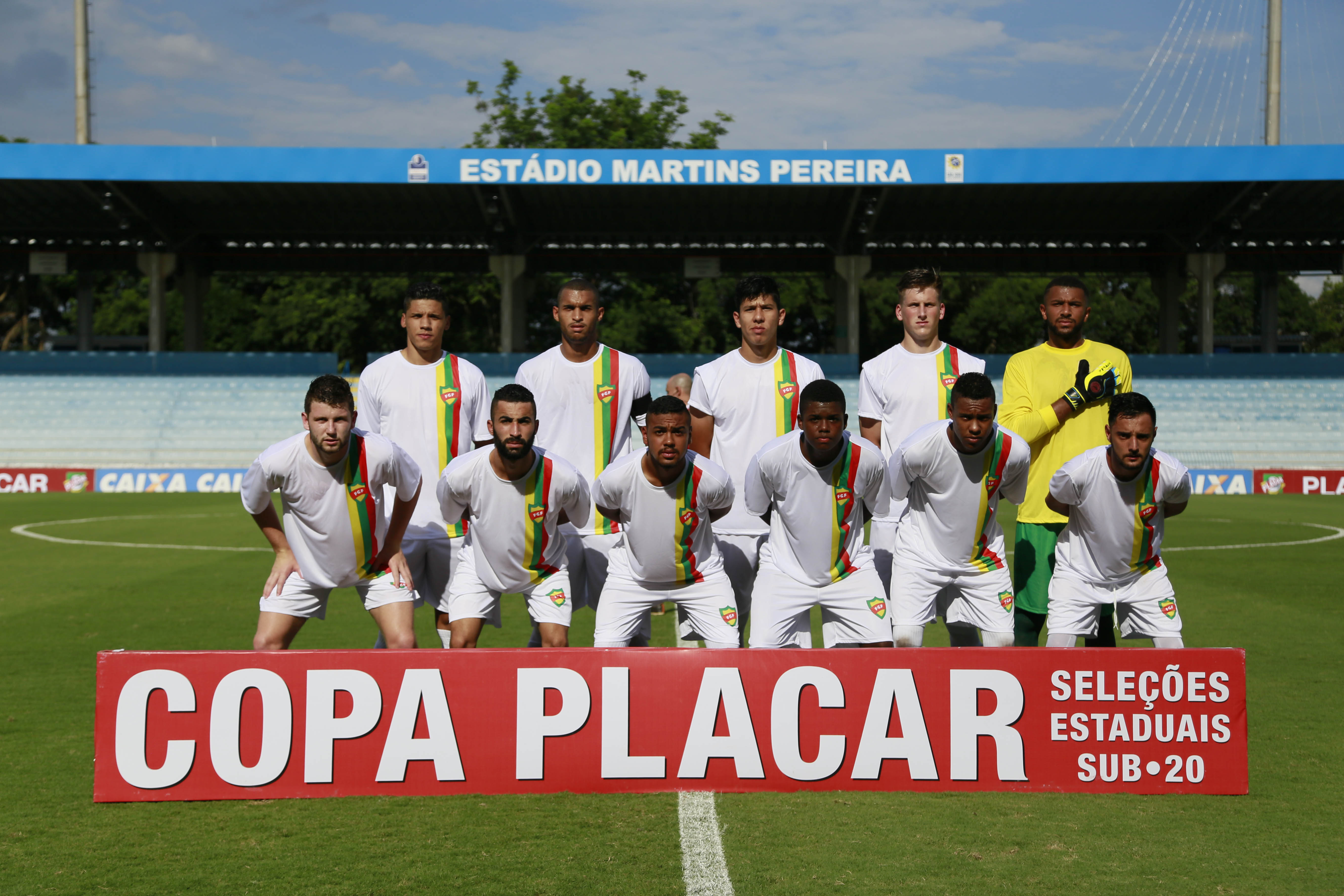 Centroavante serviu a seleção gaúcha no final do ano passado (Foto: Robson Fernandjes/ALLSPORTS)