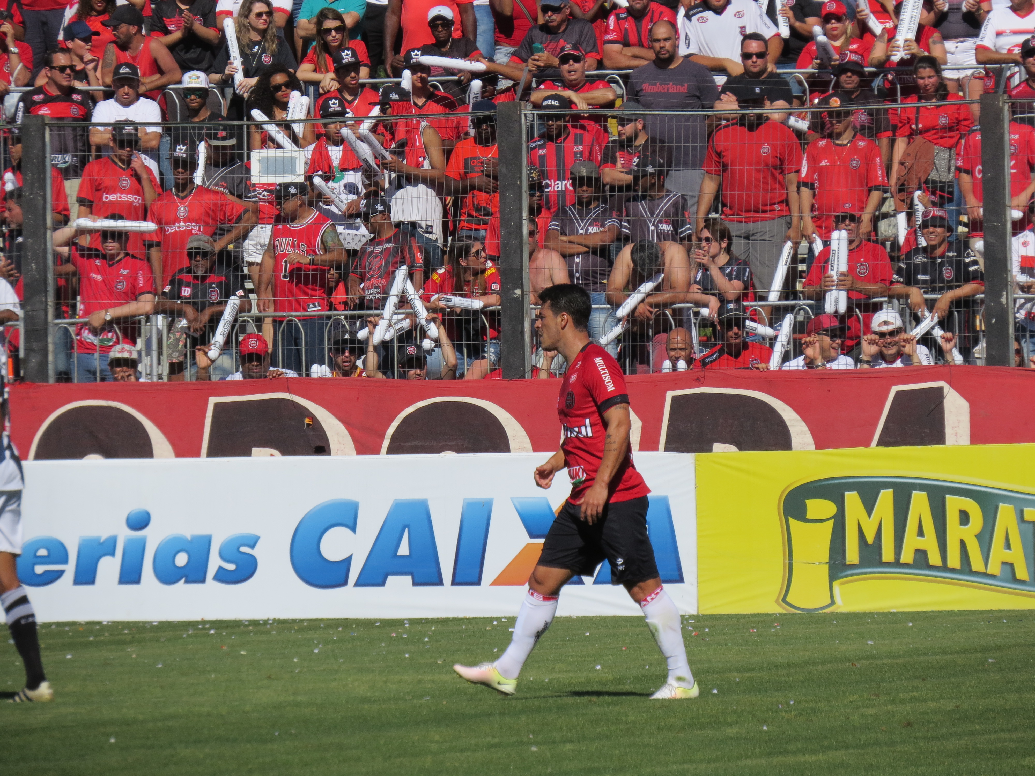 Belusso foi surpresa entre os onze iniciais. (Foto: Vitor Azocar/ Rede Esportiva)