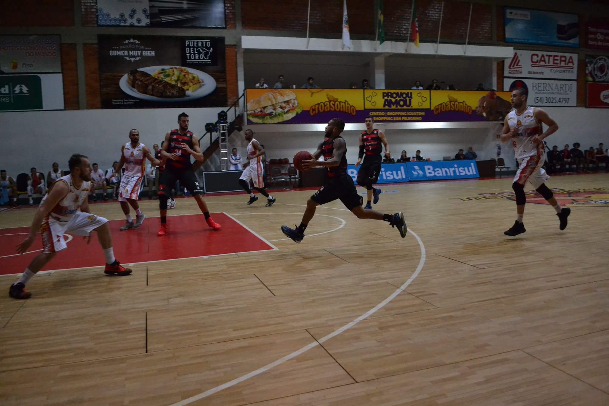 Foto: Fernando Levinski- Assessoria Caxias do Sul Basquete