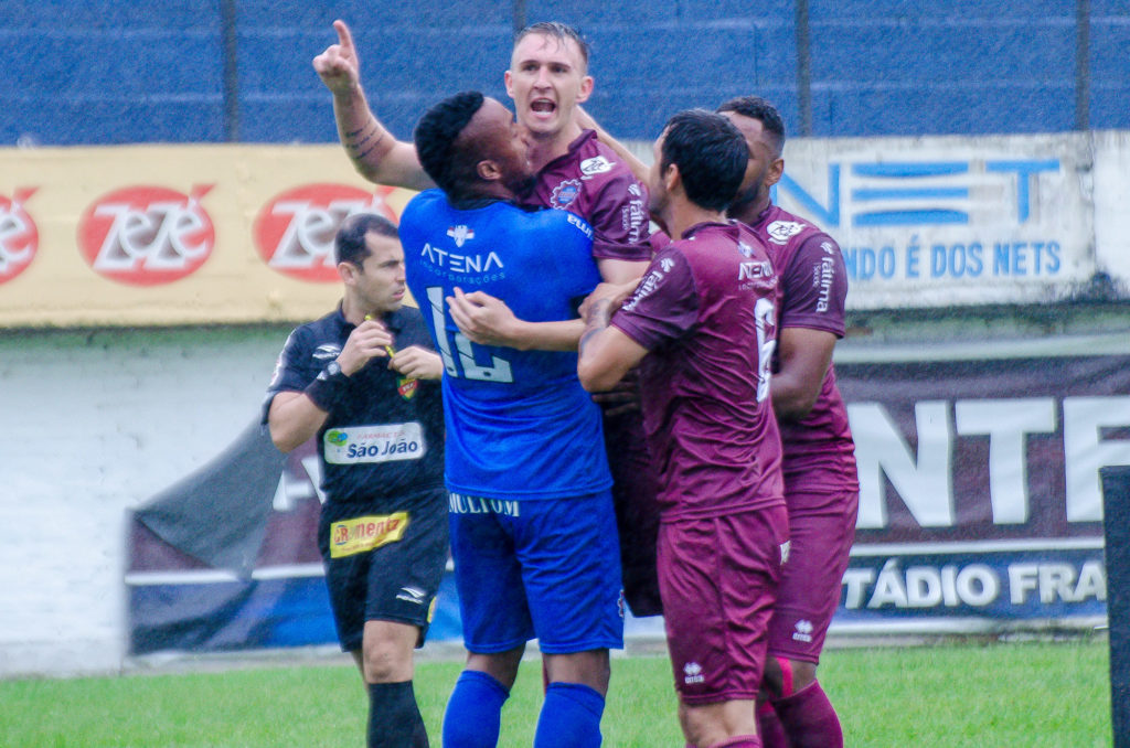 Força aérea do Caxias garantiu o empate. (Geremias Orlandi/S.E.R. Caxias)